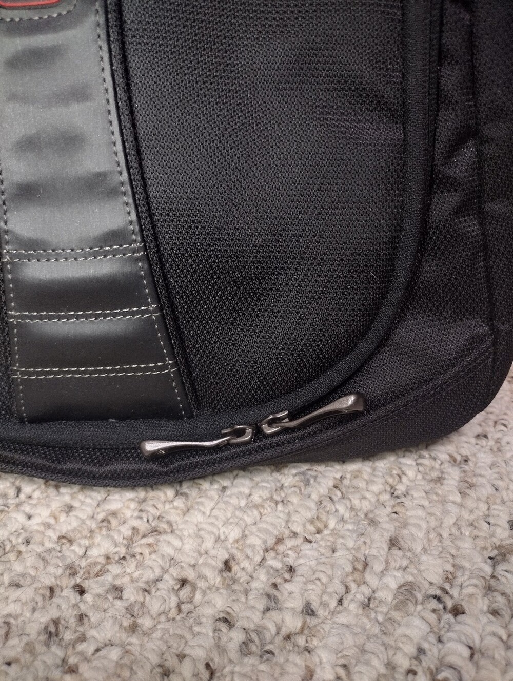 T-Tech By Tumi Men's Black Mercer Travel Kit - Picture 3 of 10